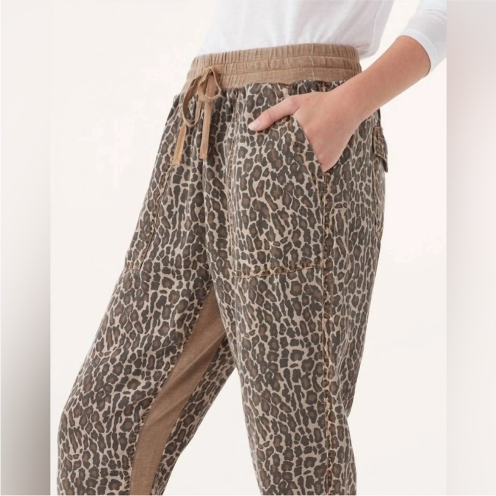 Splendid Boardwalk Joggers in Leopard Size Medium - Picture 3 of 14